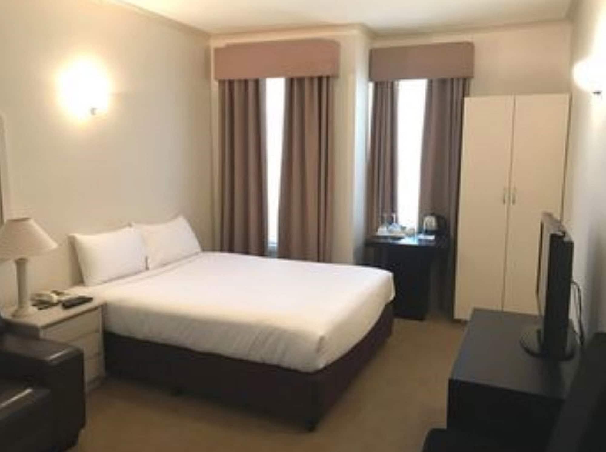 Beau Monde International Hotel Doncaster East Buitenkant foto