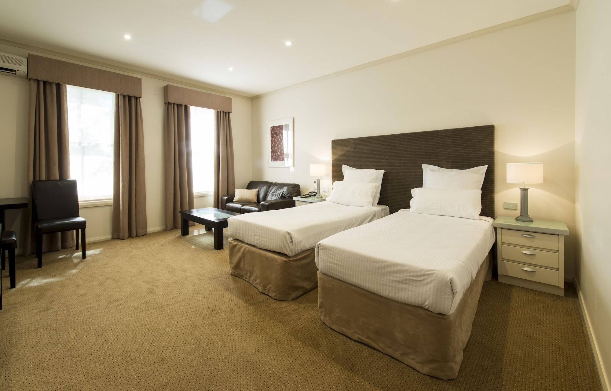 Beau Monde International Hotel Doncaster East Buitenkant foto