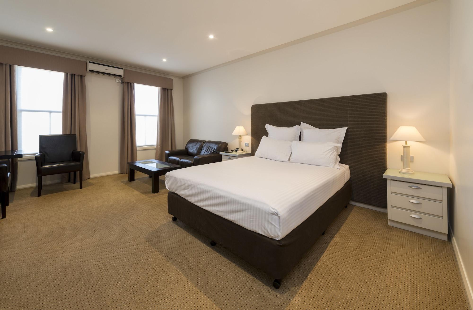 Beau Monde International Hotel Doncaster East Buitenkant foto