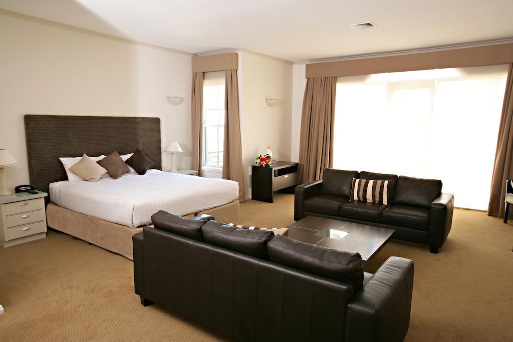 Beau Monde International Hotel Doncaster East Kamer foto