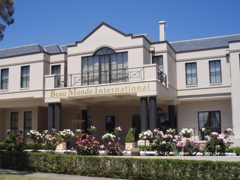 Beau Monde International Hotel Doncaster East Buitenkant foto